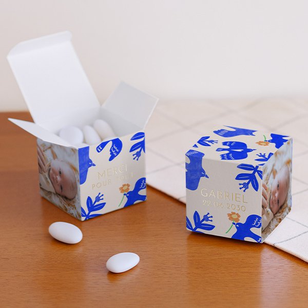 Cube surprise